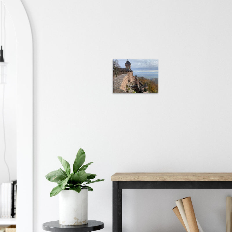 Beeindruckende Architekturfotografie der Burg Haut-Königsbourg im Elsass von BruggerPhotography. Detailansicht der Festung mit Blick über die Rheinebene, erhältlich als Fine-Art Print oder HD-Alu.